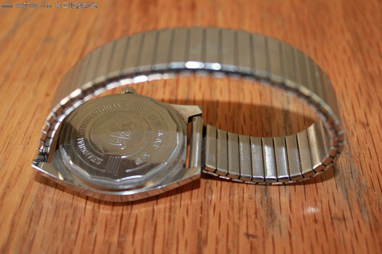 时光印记 老上海手表的价格与收藏价值探析